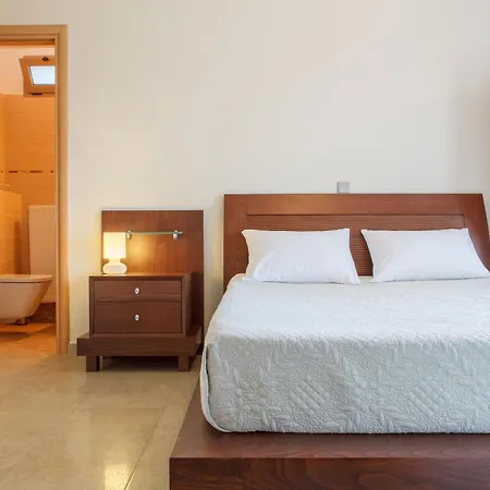 Artemis Nafplion * Τολό