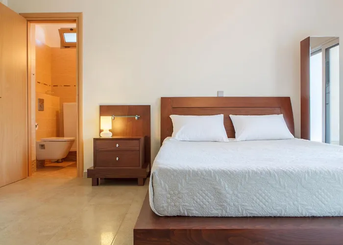 Artemis Nafplion * Τολό