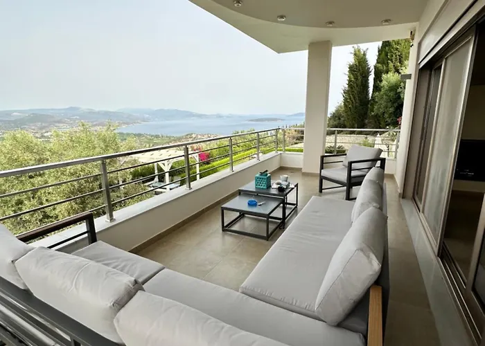 Artemis Nafplion Τολό