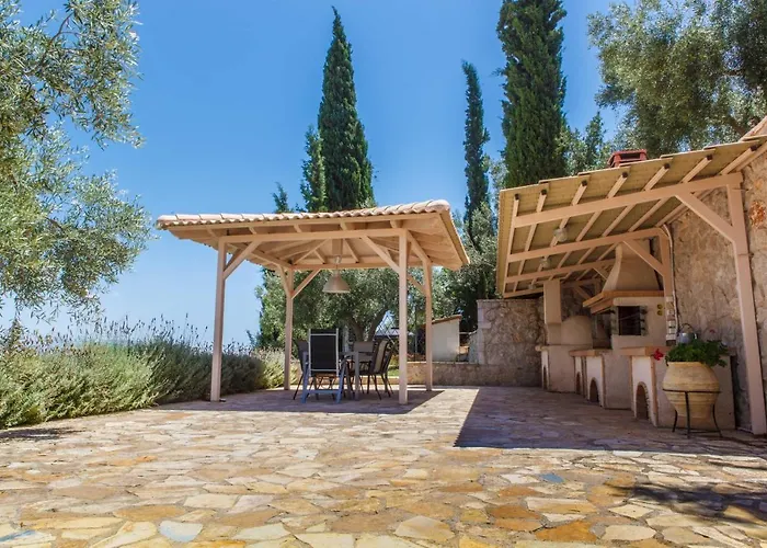 Artemis Nafplion * Τολό