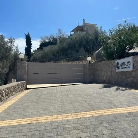 Artemis Nafplion Villa *