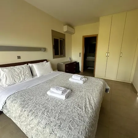 Artemis Nafplion * Tolón