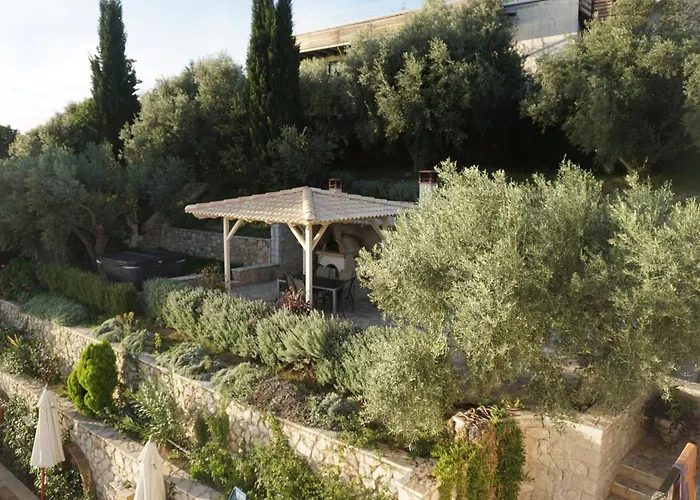 Artemis Nafplion Villa *