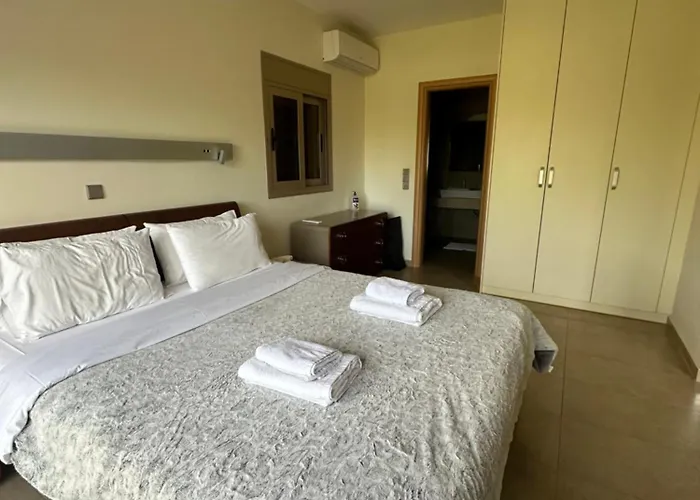 Artemis Nafplion * Tolón