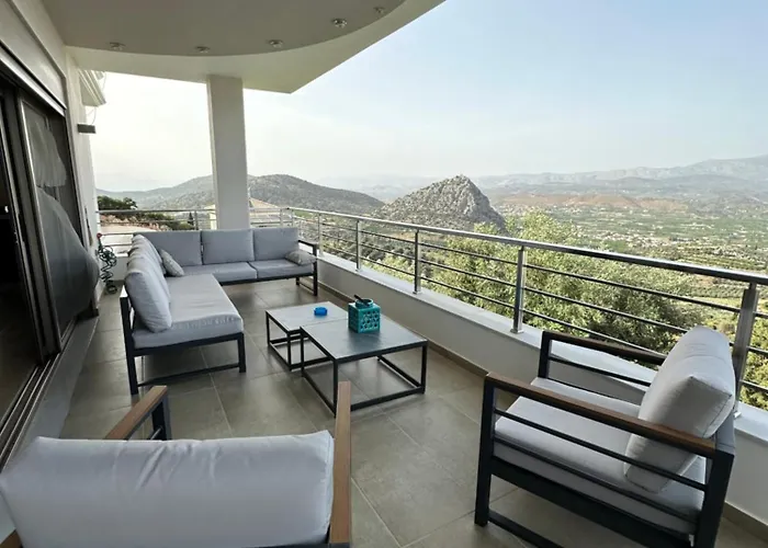Artemis Nafplion Villa
