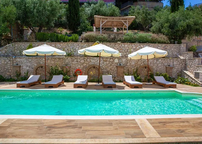 Artemis Nafplion * Tolón